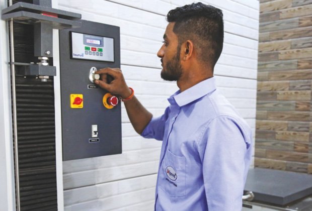 Universal Testing Machine